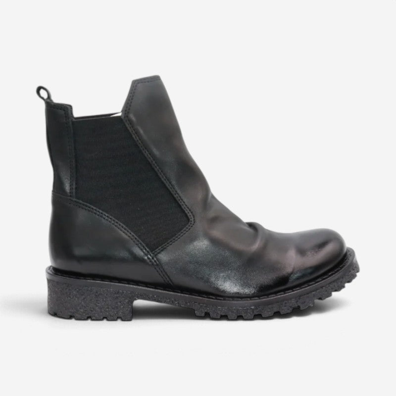 cruz black