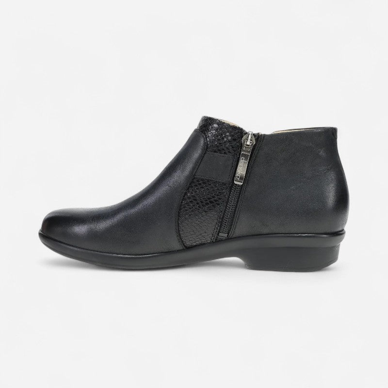 Carolyn Burnished Calf Black